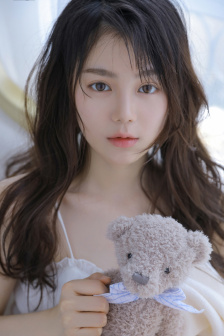 美女扒开粉嫩尿口的视频